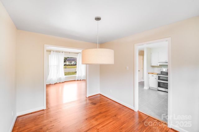 5001 Vescova Court, Charlotte, NC 28212