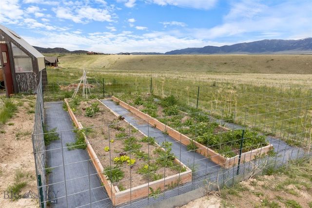 27 Raghorn, Ennis, MT 59729