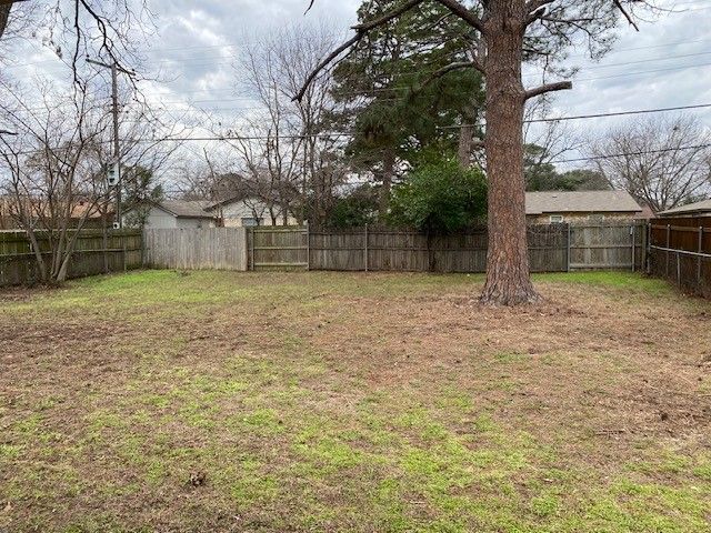 2500 S Fielder Road, Arlington, TX 76015