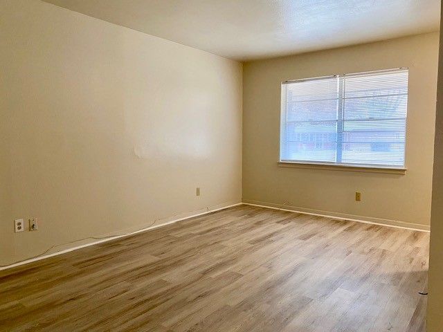 2500 S Fielder Road, Arlington, TX 76015