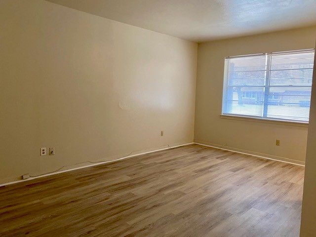 2500 S Fielder Road, Arlington, TX 76015