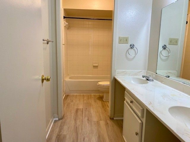 2500 S Fielder Road, Arlington, TX 76015