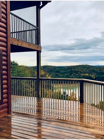 795 Red Bud Ln, Sevierville, TN 37876