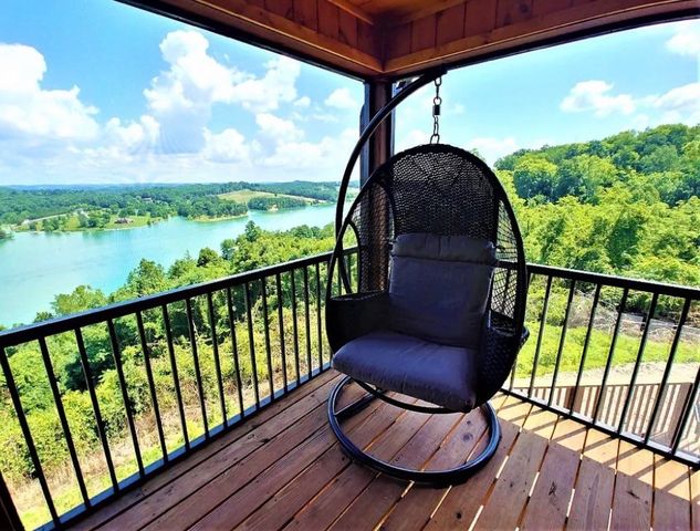 795 Red Bud Ln, Sevierville, TN 37876