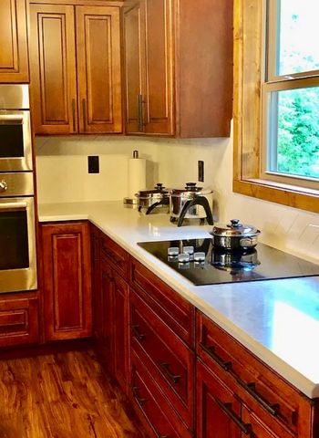 795 Red Bud Ln, Sevierville, TN 37876
