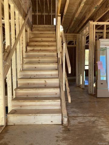 475 CANNONADE Loop, Oceola Township, MI 48843