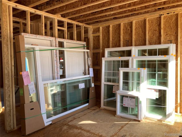 475 CANNONADE Loop, Oceola Township, MI 48843