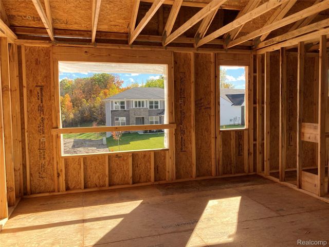 475 CANNONADE Loop, Oceola Township, MI 48843