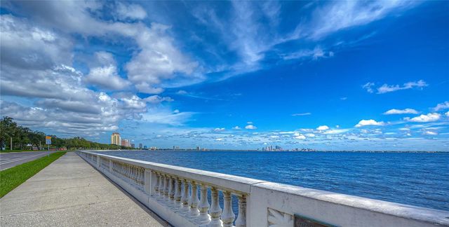 4907 BAYSHORE BOULEVARD 105, Tampa, FL 33611