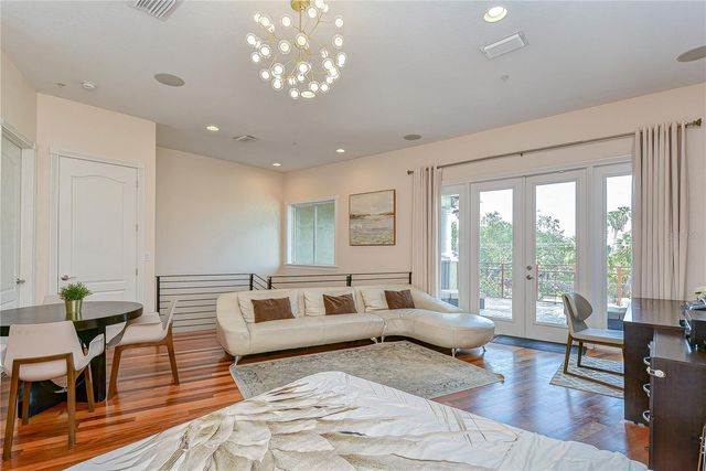 4907 BAYSHORE BOULEVARD 105, Tampa, FL 33611