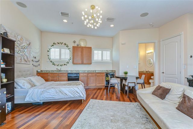 4907 BAYSHORE BOULEVARD 105, Tampa, FL 33611