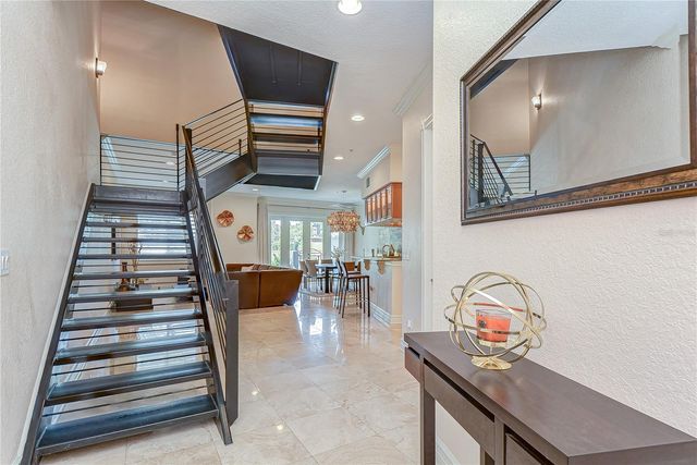 4907 BAYSHORE BOULEVARD 105, Tampa, FL 33611