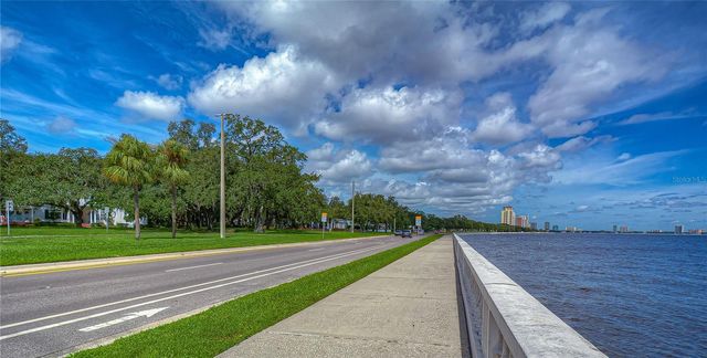 4907 BAYSHORE BOULEVARD 105, Tampa, FL 33611