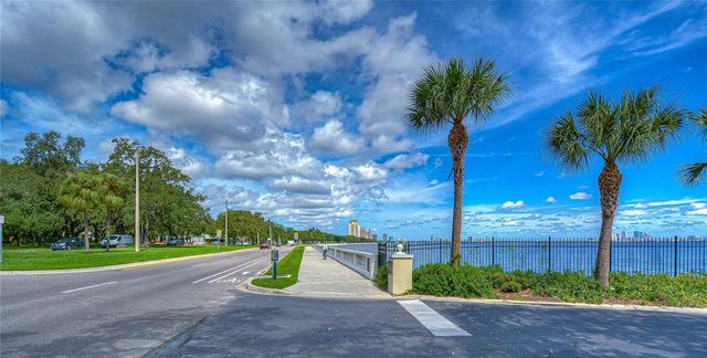 4907 BAYSHORE BOULEVARD 105, Tampa, FL 33611