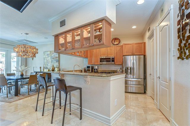 4907 BAYSHORE BOULEVARD 105, Tampa, FL 33611
