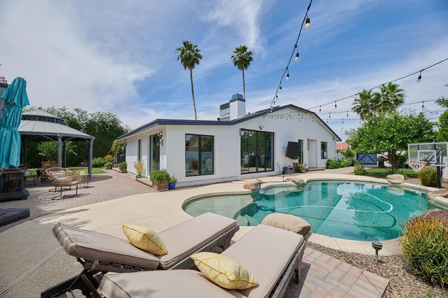8113 E Redwing Road, Scottsdale, AZ 85250
