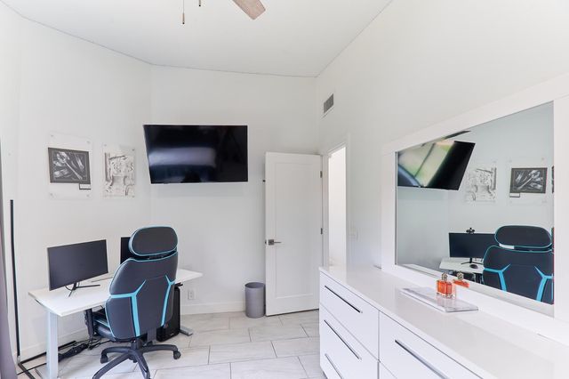 8113 E Redwing Road, Scottsdale, AZ 85250