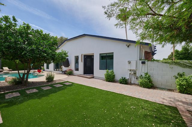 8113 E Redwing Road, Scottsdale, AZ 85250