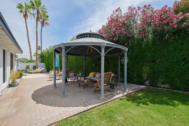 8113 E Redwing Road, Scottsdale, AZ 85250