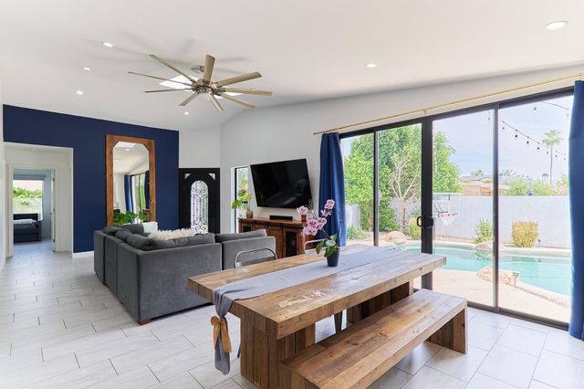8113 E Redwing Road, Scottsdale, AZ 85250