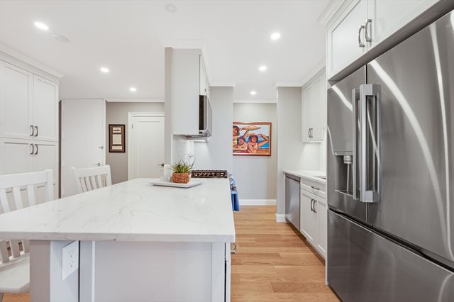 85 E India Row 34G, Boston, MA 02110