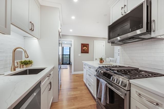 85 E India Row 34G, Boston, MA 02110