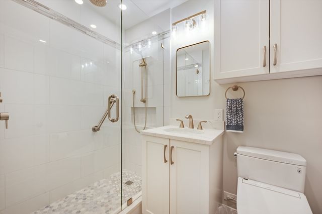 85 E India Row 34G, Boston, MA 02110