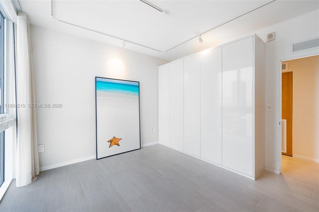 600 NE 27th St 3201, Miami, FL 33137