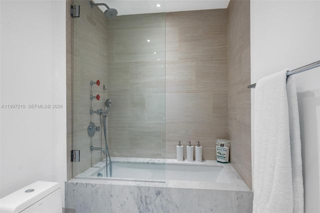 600 NE 27th St 3201, Miami, FL 33137