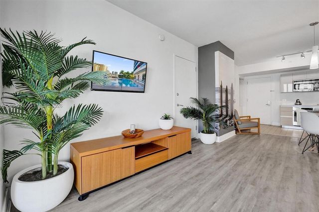 2602 E Hallandale Beach Boulevard R906, Hallandale Beach, FL 33009