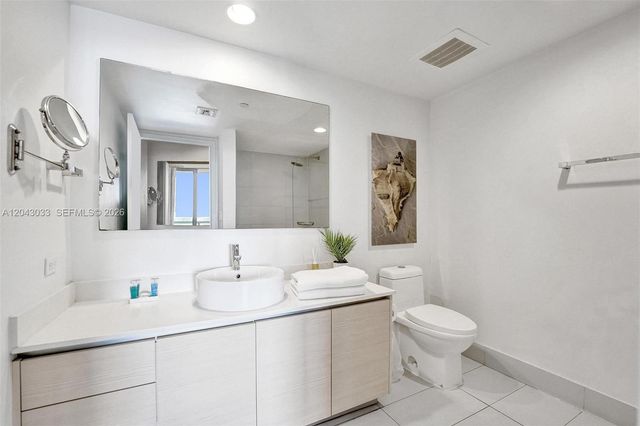 2602 E Hallandale Beach Boulevard R906, Hallandale Beach, FL 33009