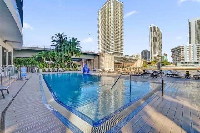 2602 E Hallandale Beach Boulevard R906, Hallandale Beach, FL 33009