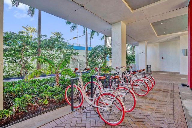 2602 E Hallandale Beach Boulevard R906, Hallandale Beach, FL 33009