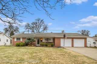 2601 Newport Drive, Lansing, MI 48906