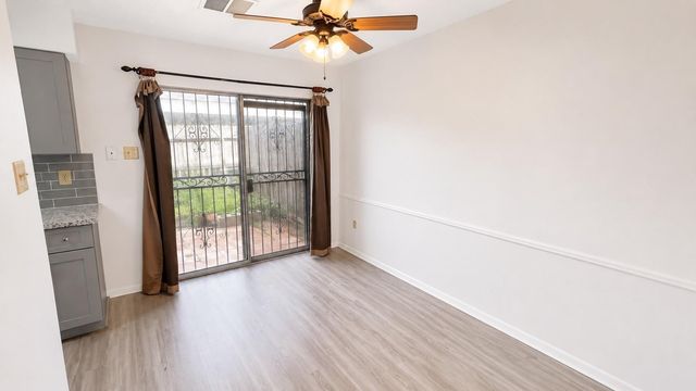 11685 Alief Clodine Road 10, Houston, TX 77082