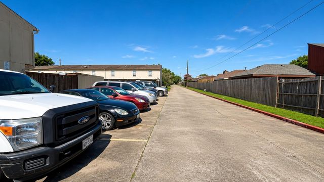 11685 Alief Clodine Road 10, Houston, TX 77082