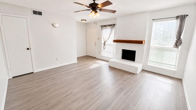 11685 Alief Clodine Road 10, Houston, TX 77082