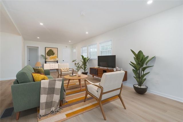 794 Casplan Street, Atlanta, GA 30310