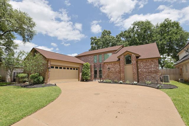7314 Blenheim Palace Lane, Houston, TX 77095