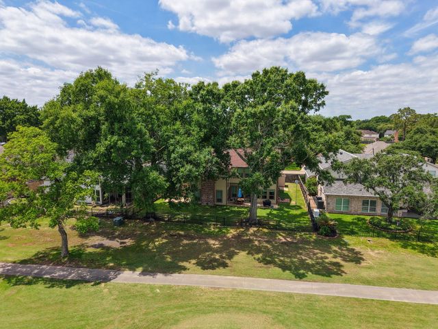 7314 Blenheim Palace Lane, Houston, TX 77095