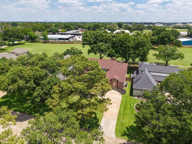 7314 Blenheim Palace Lane, Houston, TX 77095
