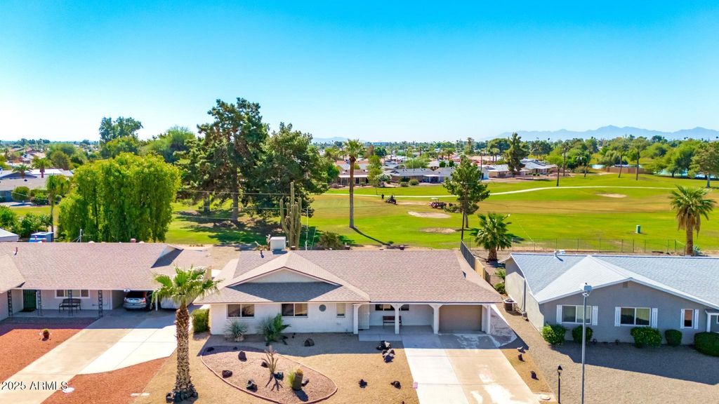 Image 1 of property listing at 10939 W SUN CITY Boulevard, Sun City, AZ 85351