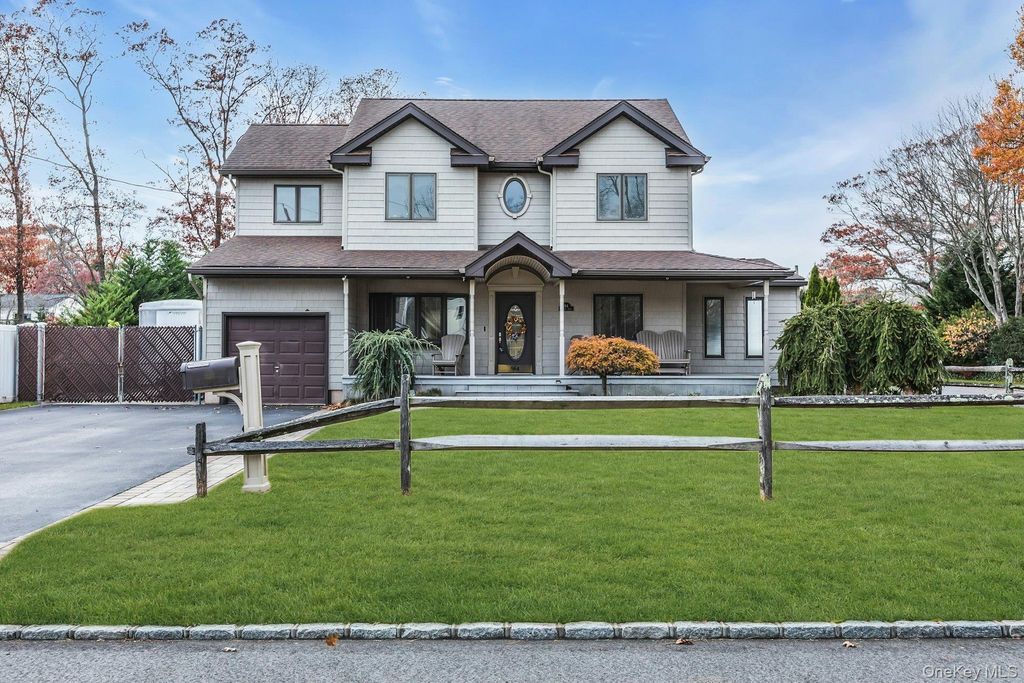 94 Pequot Lane, East Islip, NY 11730
