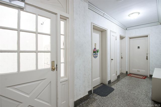 70 S Park Avenue 112, Rockville Centre, NY 11570