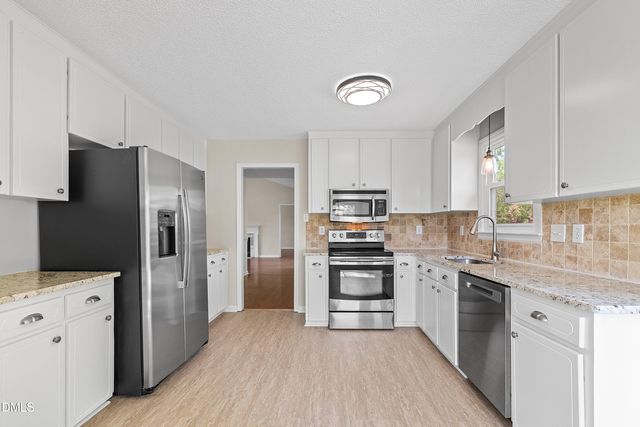 112 Pebble Drive, Clayton, NC 27520