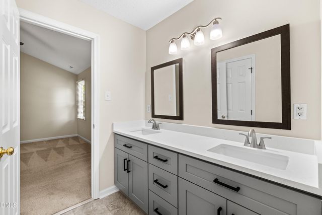 112 Pebble Drive, Clayton, NC 27520