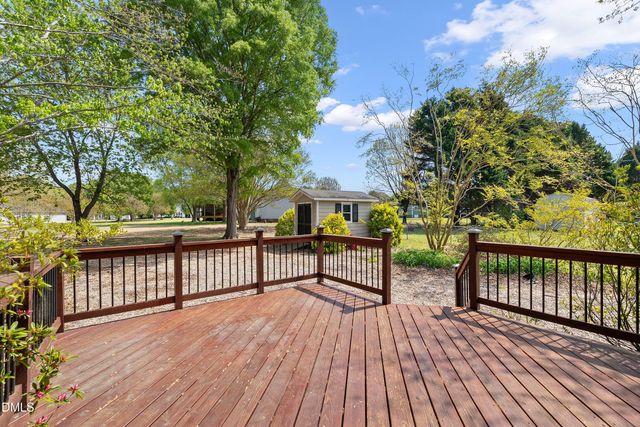 112 Pebble Drive, Clayton, NC 27520