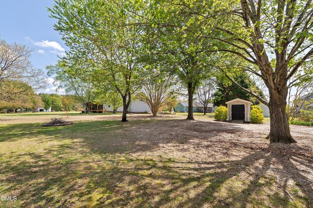 112 Pebble Drive, Clayton, NC 27520