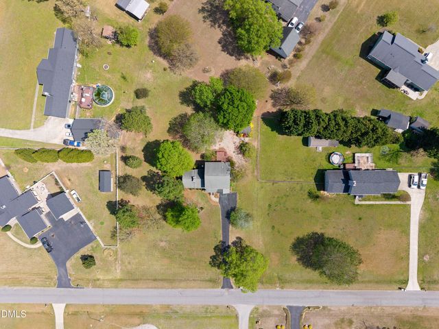 112 Pebble Drive, Clayton, NC 27520