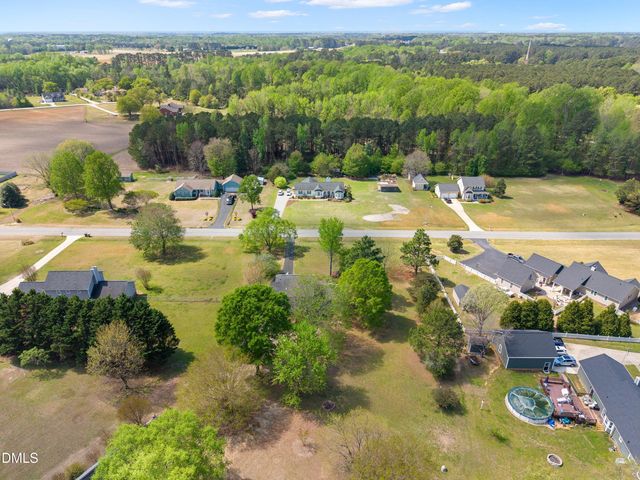 112 Pebble Drive, Clayton, NC 27520